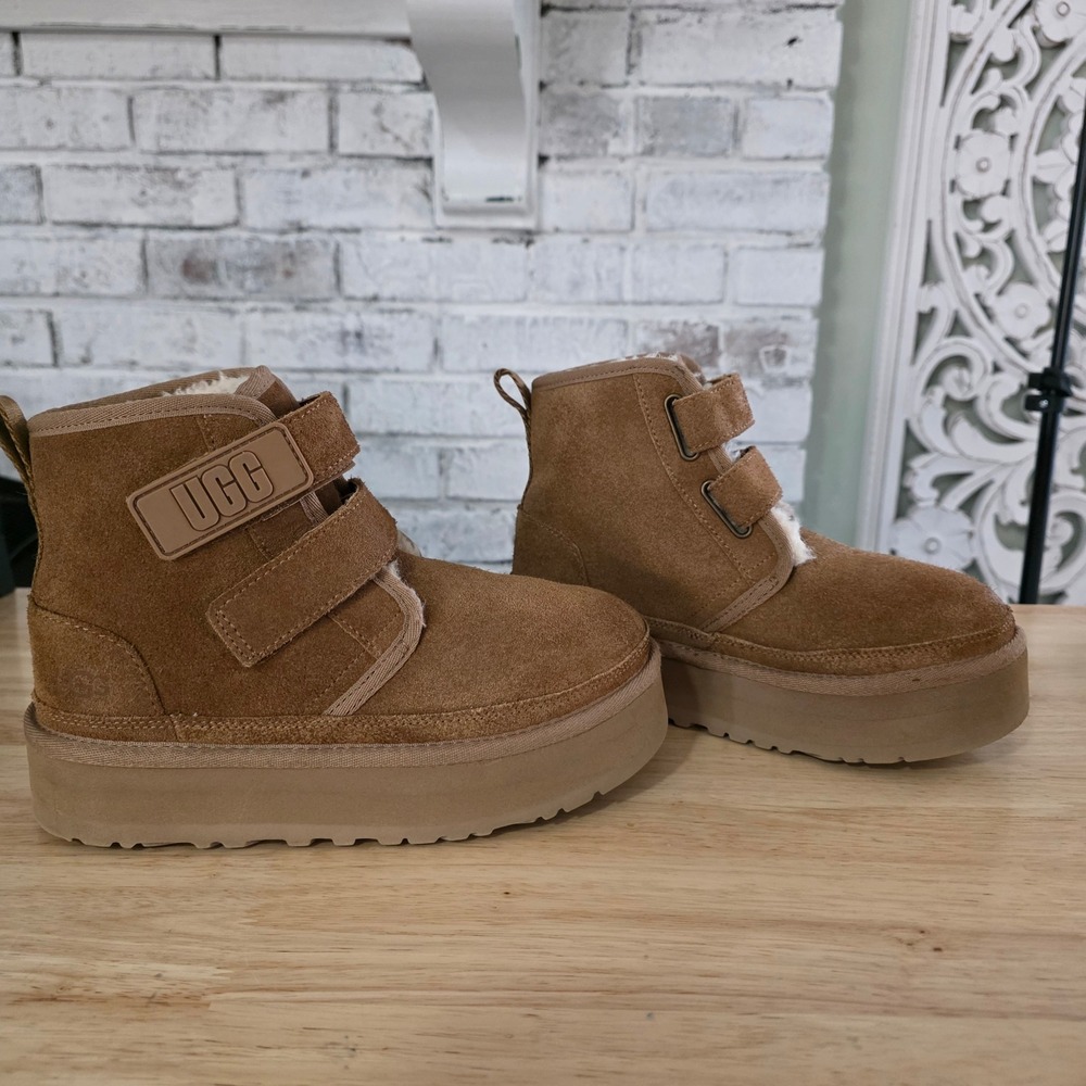 UGG Neumel Platform Chestnut Suede Sheepskin Boots Kids Size 3
Womens 5